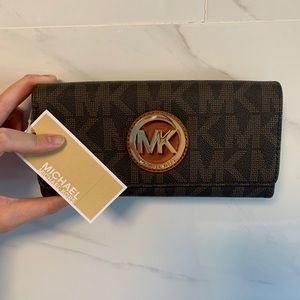 BRAND NEW W/ TAGS Michael Kors Wallet